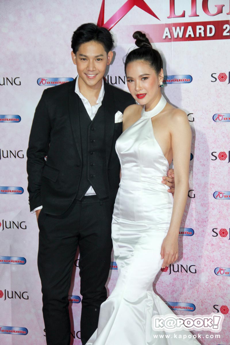 แฟชั่นพรมแดง