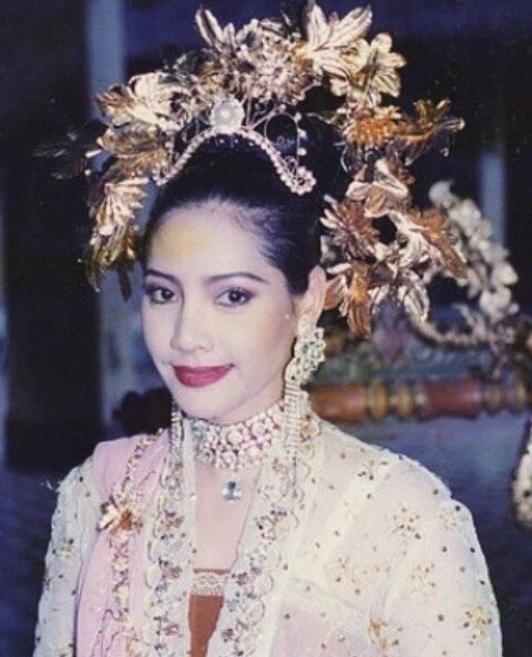 เหมียว ชไมพร 