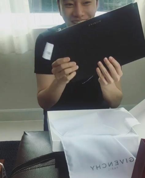 น้องฉัตร ช่างแต่งหน้า