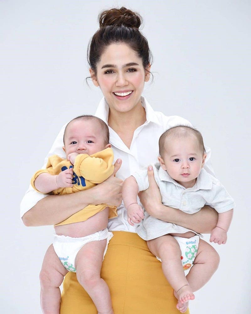 ชมพู่ อารยา