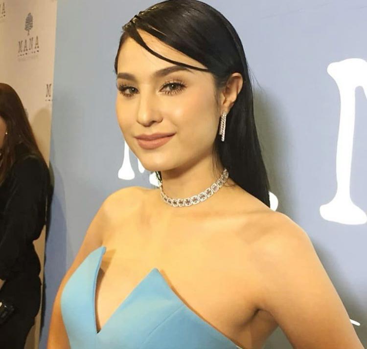 ขวัญ อุษามณี