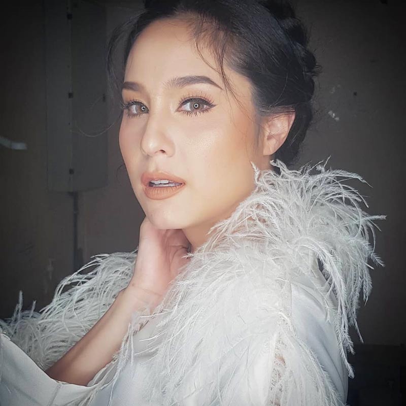 ขวัญ อุษามณี