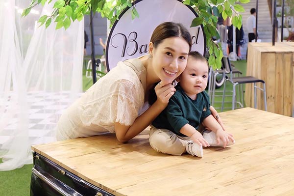 น้องลีออง