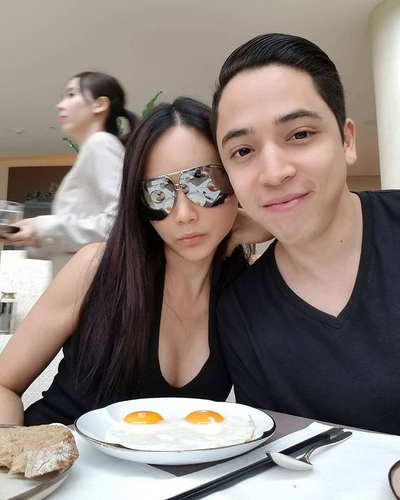 นก ศิขรินธาร