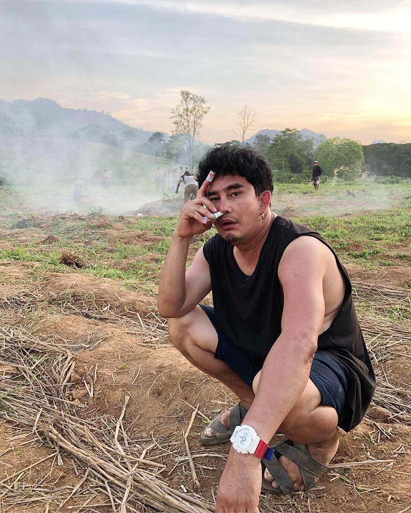 พชร์ อานนท์