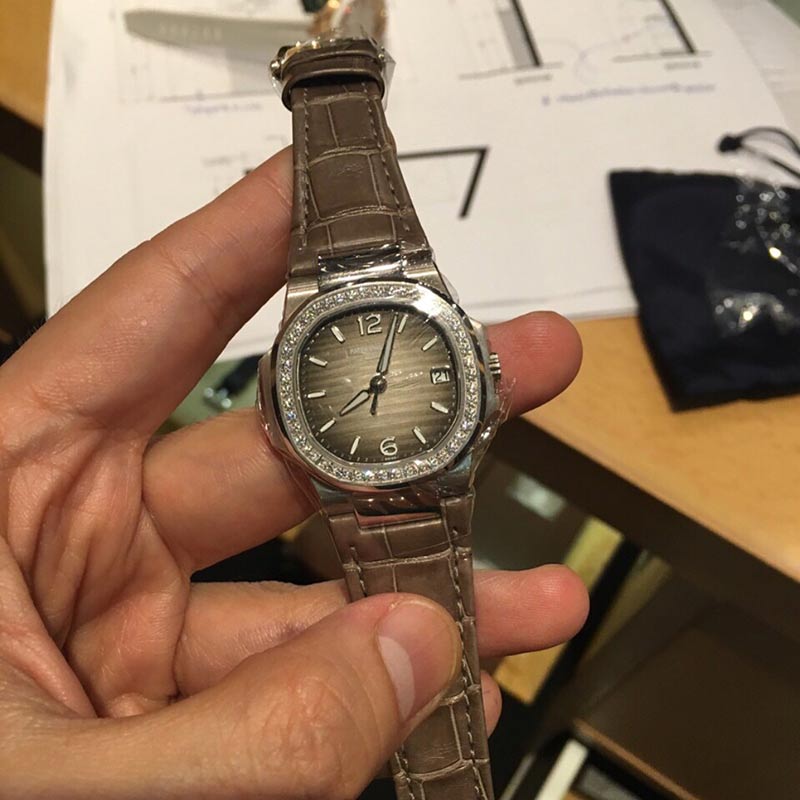 ไฮโซฟ้าประทาน