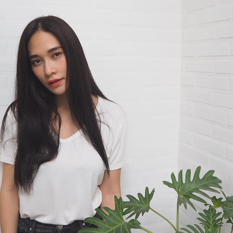 พลอย เฌอมาลย์