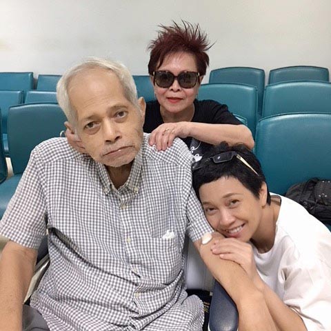 แอม เสาวลักษณ์