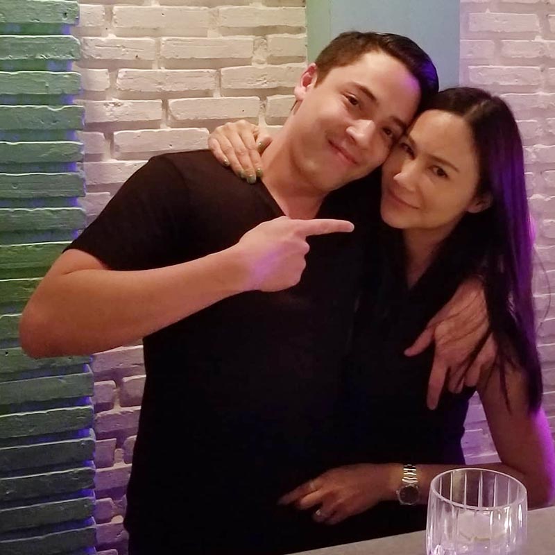 นก ศิขรินธาร