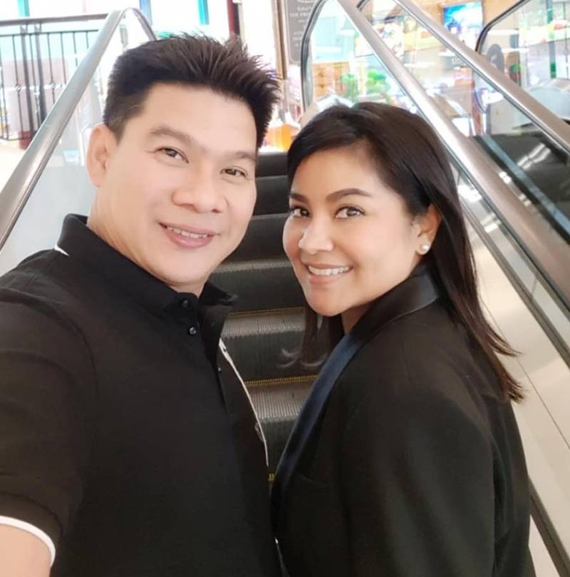 นุ้ย เชิญยิ้ม