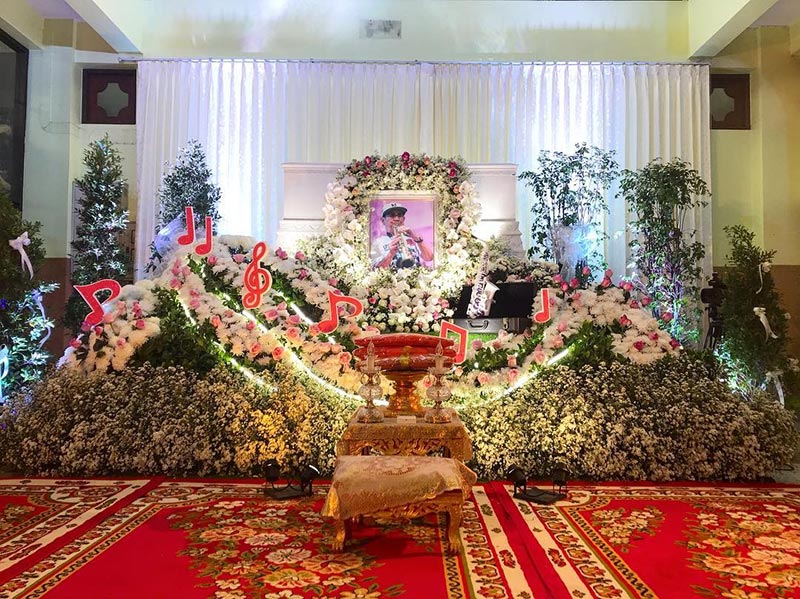 งานศพพ่อ ดม ชวนชื่น