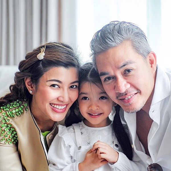 เอมมี่ มรกต