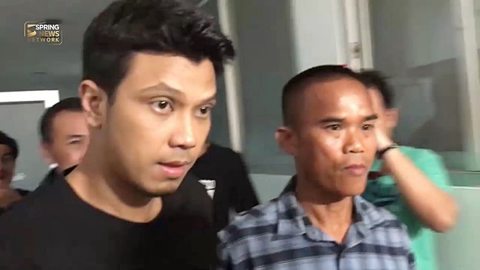 หนุ่ม กะลา 