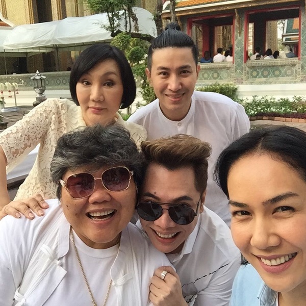 ดาราบวช