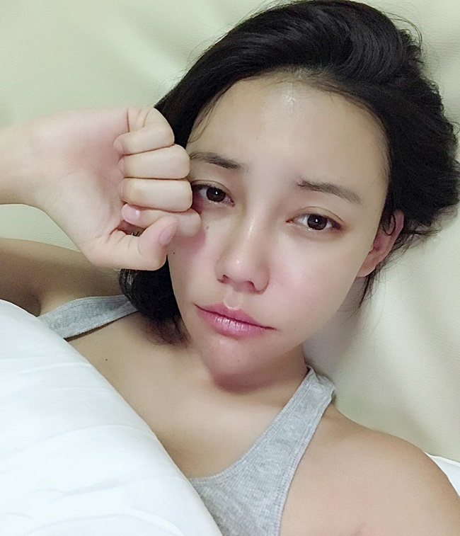 เอ็มมี่ อมลวรรณ 