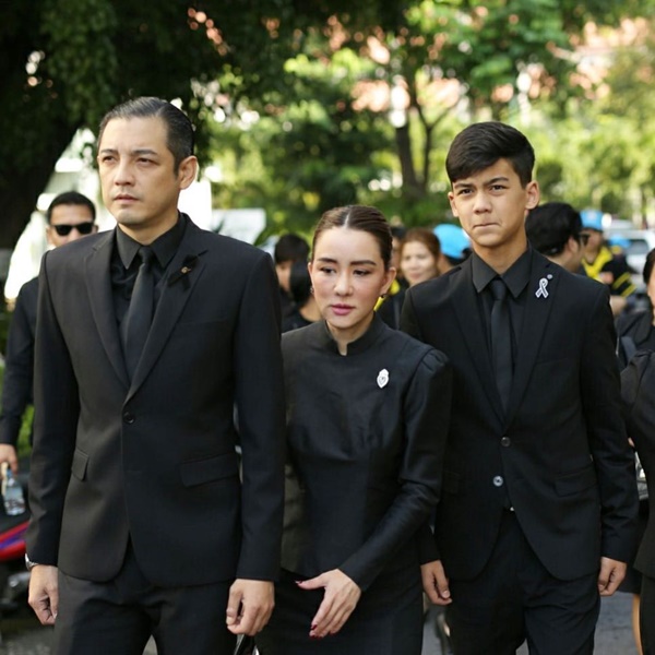 ศรราม นิโคล