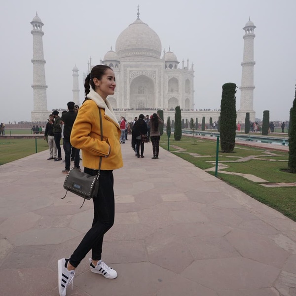 แอน ทองประสม 