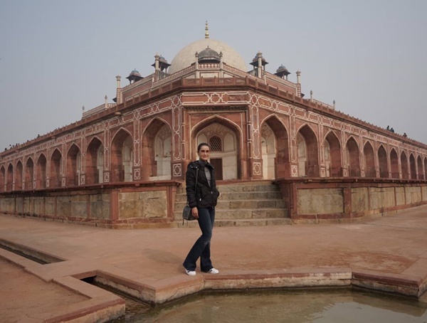 แอน ทองประสม 