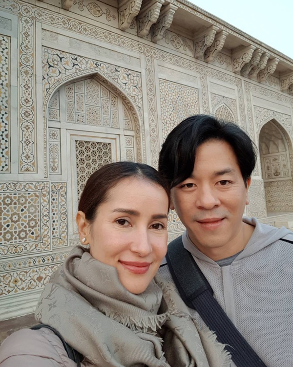 แอน ทองประสม 