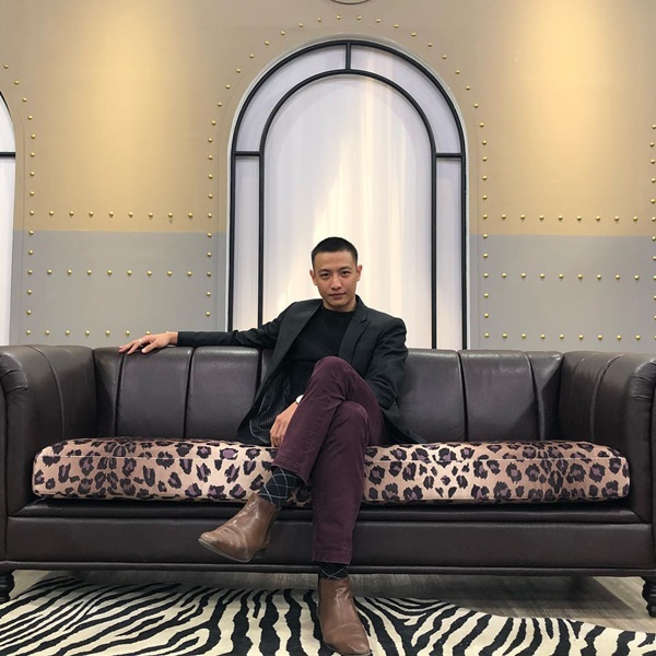 ขุน ชานนท์  แก้มบุ๋ม 