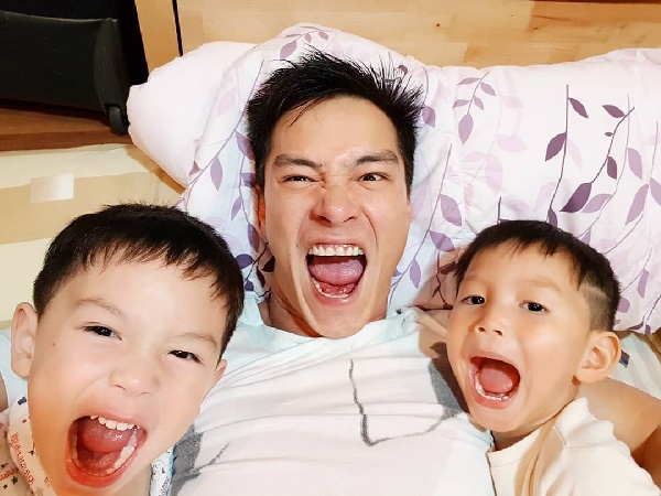 พลอย ปีเตอร์