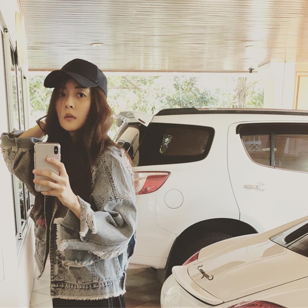 ขุน ชานนท์  แก้มบุ๋ม 