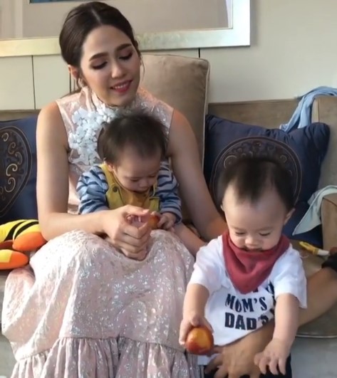 ชมพู่ อารยา