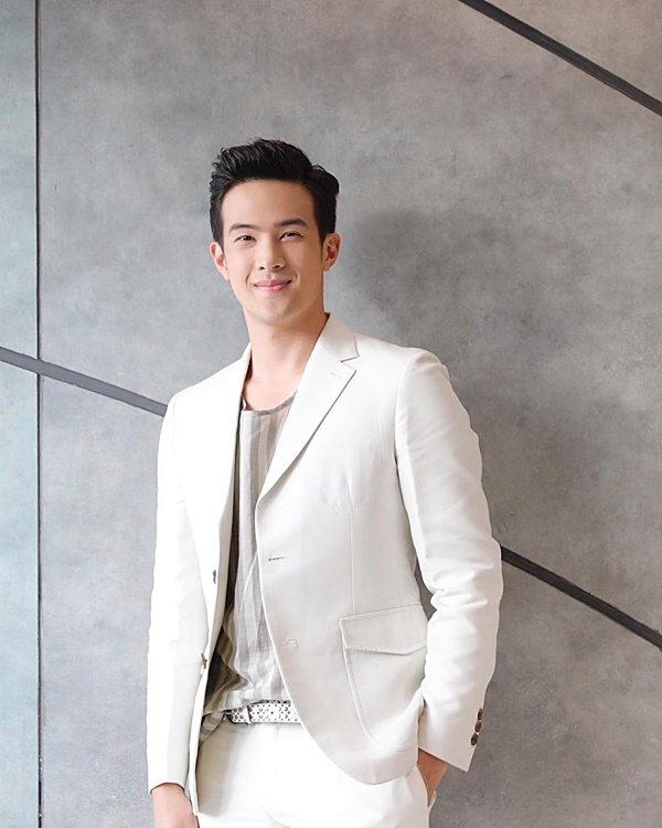 เจมส์ มาร์