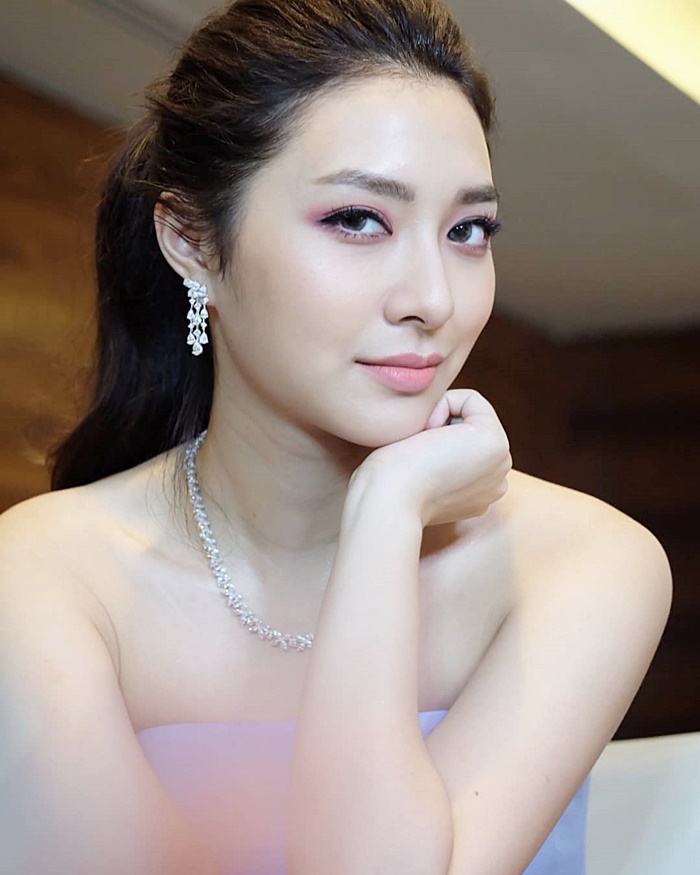 มิว นิษฐา 