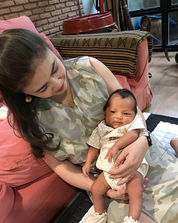 ชาคริต เร