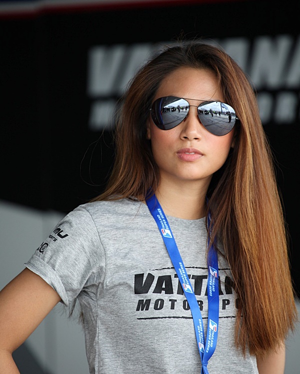 น้องเพลง เป๊ก เศรณี 