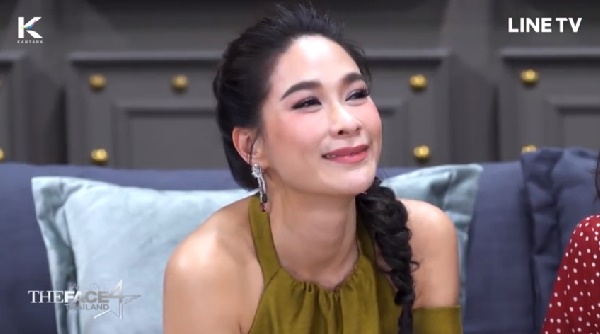 พลอย เฌอมาลย์