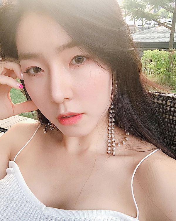 ชมพู่ ก่อนบ่าย