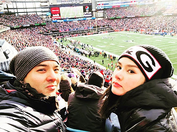  หญิง รฐา