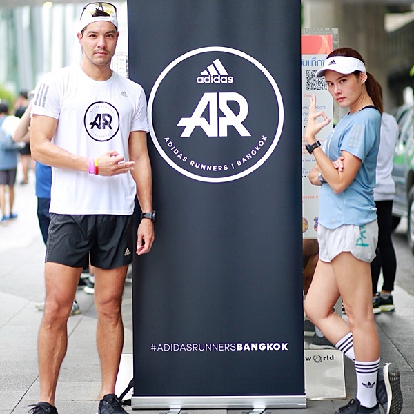  หญิง รฐา