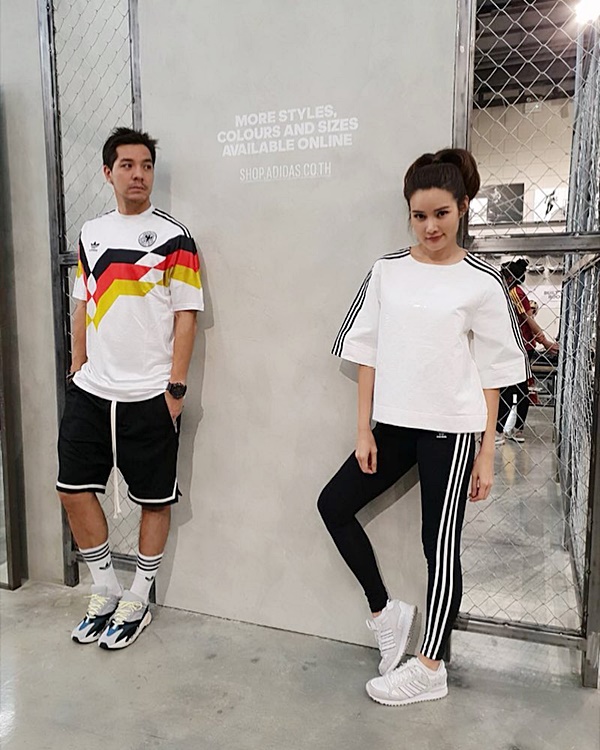  หญิง รฐา