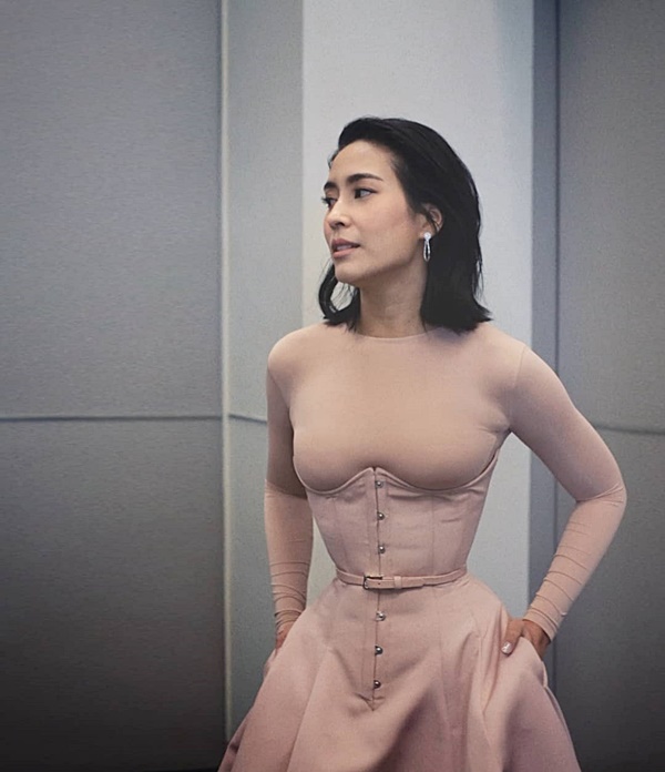 จุ๋ย วรัทยา