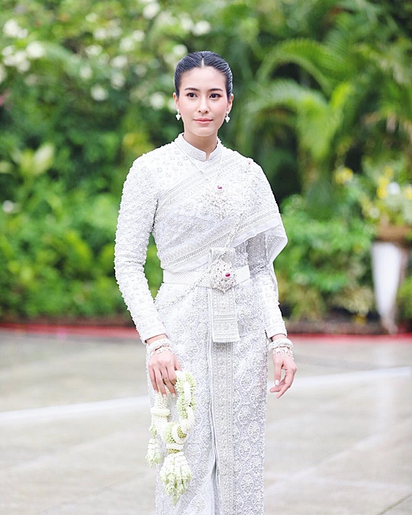 จุ๋ย วรัทยา