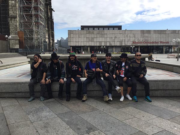 เล็ก คาราบาว