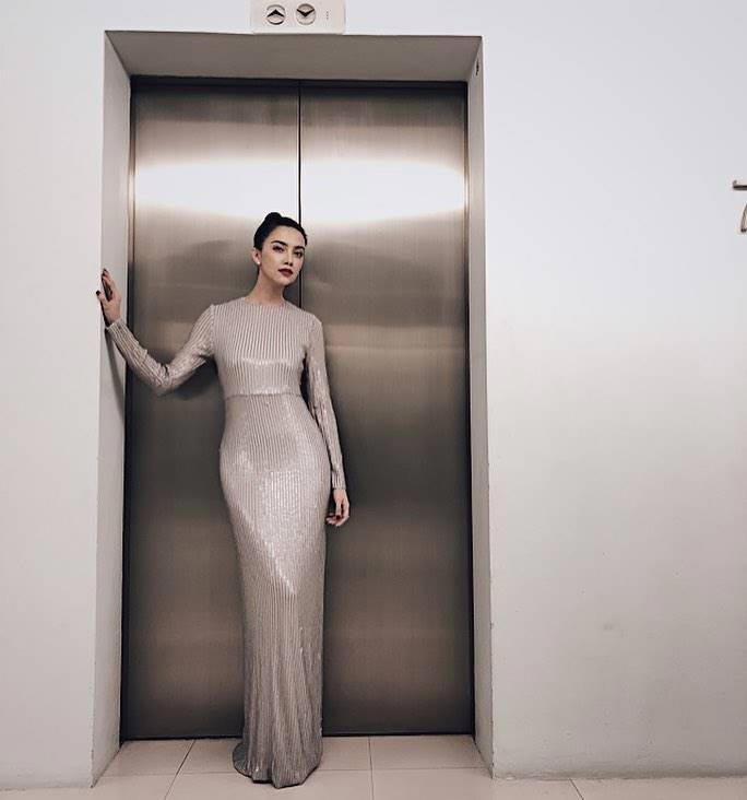 ซาร่า เล็กจ์