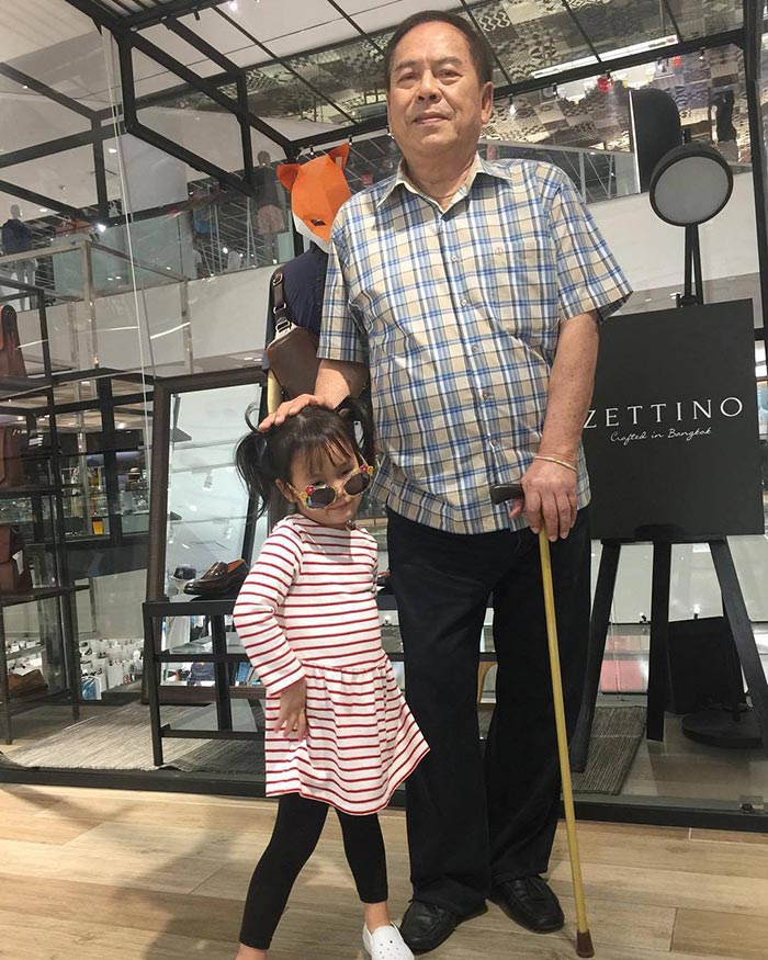 แอฟ ทักษอร