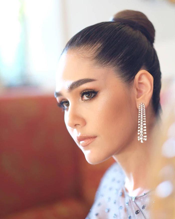 เอมมี่ อมลวรรณ