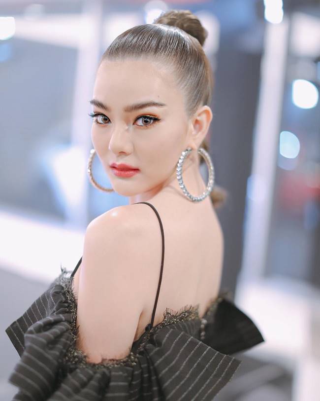 ดิว อริสรา อัปเดตปมร้านทำเล็บกับ ซีแนม