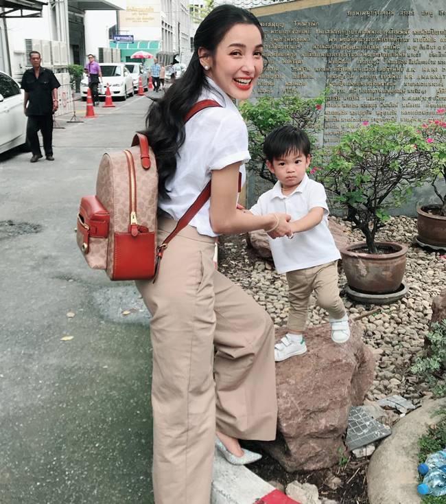 แพท ณปภา เผย รอ เบนซ์ เรซซิ่ง 