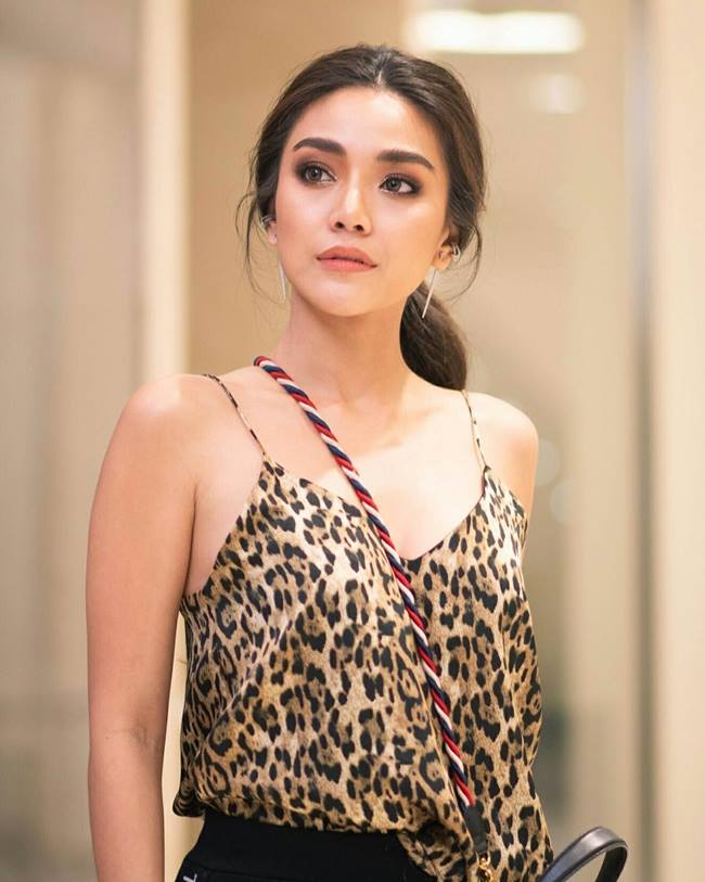 ปราง สุดเขิน โต้ง Twopee จุ๊บหน้าผาก