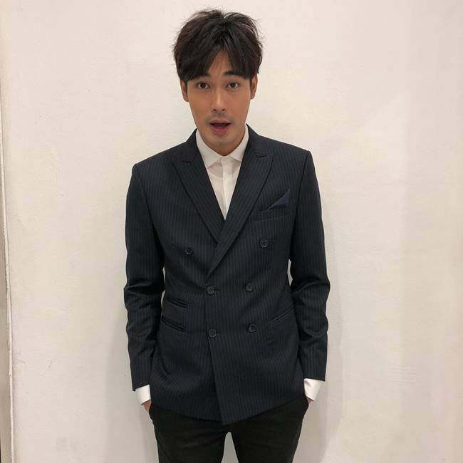 หน่อง ธนา วิว วรรณรท 