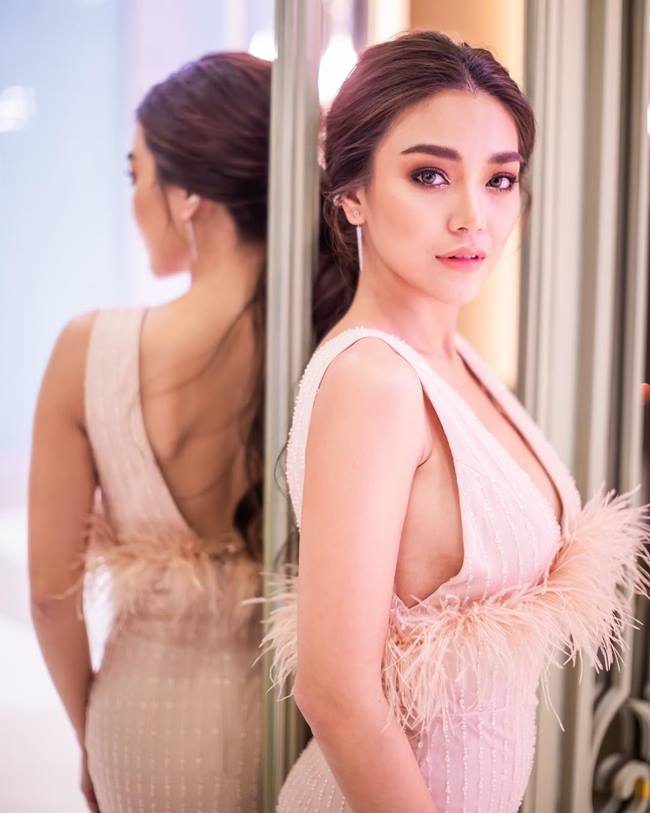 ปราง สุดเขิน โต้ง Twopee จุ๊บหน้าผาก