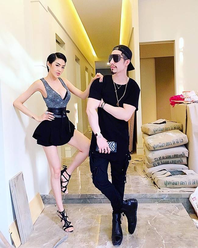 ครอบครัว เก๋ เลเดอเรอร์ 