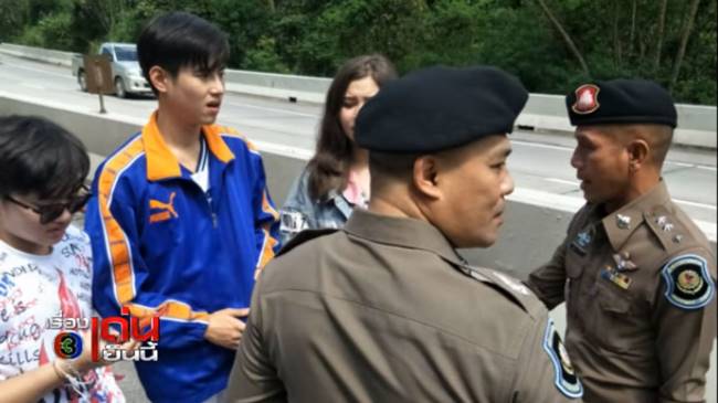 ไฟไหม้รถตู้นักแสดงซีรีส์ดัง 