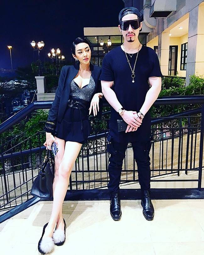 ครอบครัว เก๋ เลเดอเรอร์ 